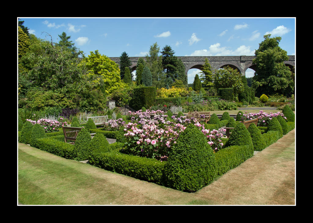 Kilver Court Gardens (2013 07 14 0203)