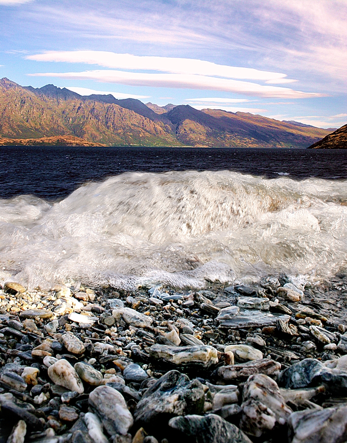 Wave at Wakatipu