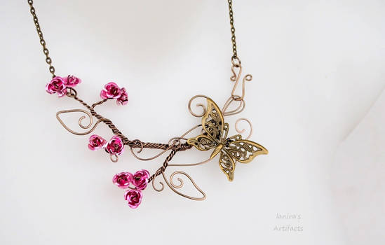 Rose wire necklace with butterfly