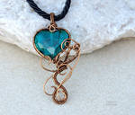 Emerald Green heart wire wrapped pendant - ooak