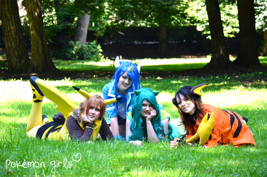 Pokemon girls by Minami19