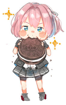 Shiranui eating Oreo