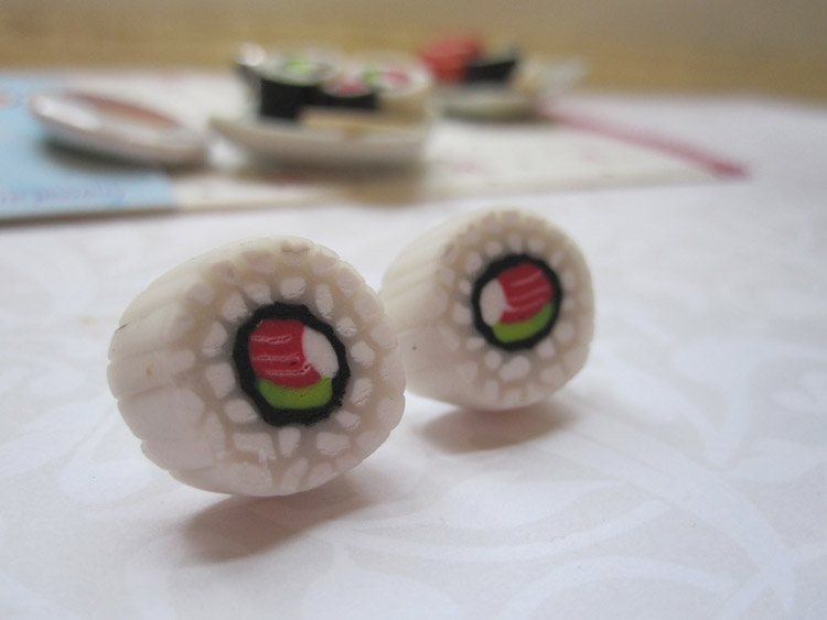 Philadelhia roll earrings