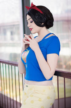 JUST EAT IT! Snowhite, ralph cosplay