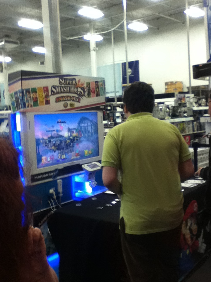 Smash Bros Best Buy Booth Picture 3