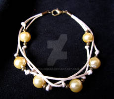 pearl bracelet