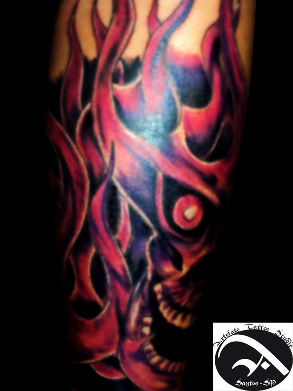 FLAMES SKULL TATTOO