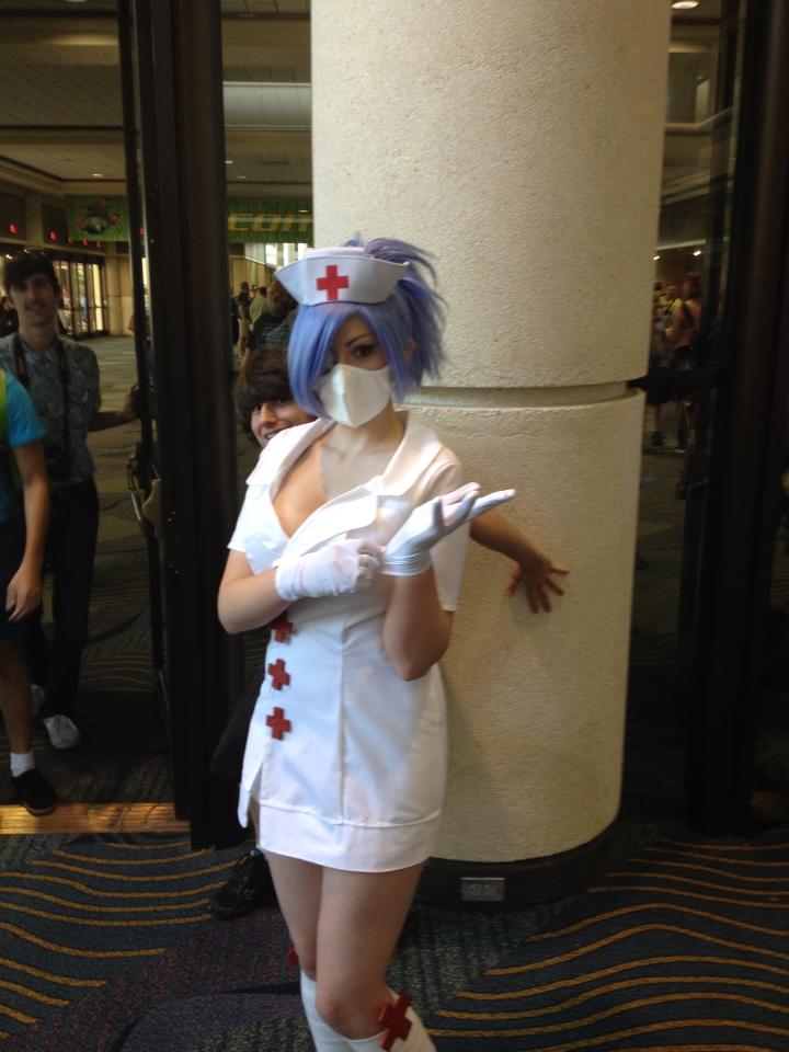 Valentine from Skullgirls - Boyfriend Photobomb