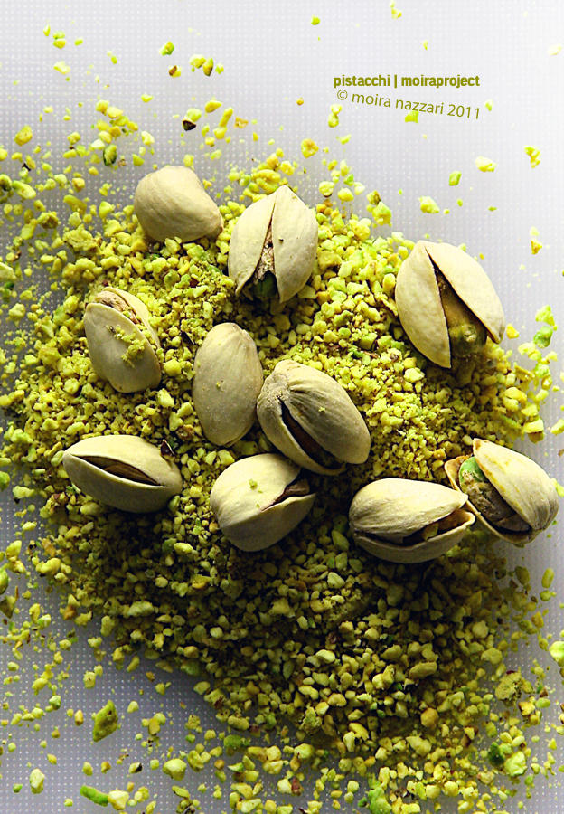 :: green pistachio by moiraproject