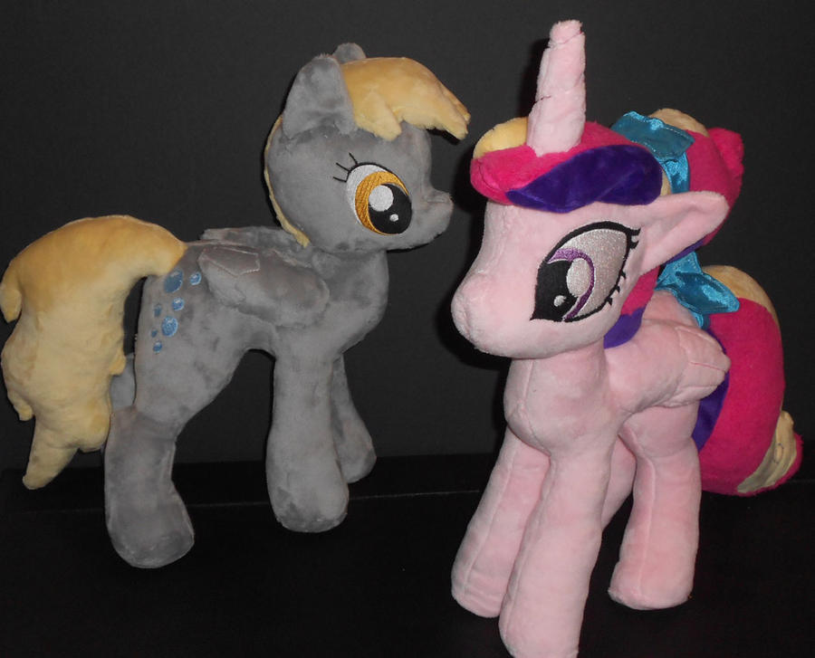 Foalsitter Cadance and Derpy