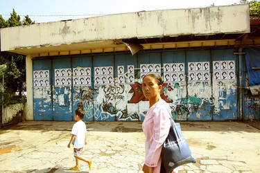 The wall of mother and son