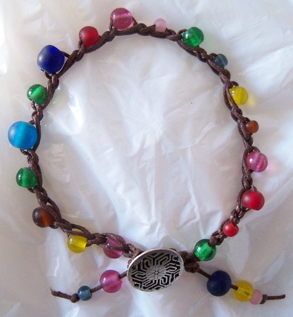 Multi-colour glass bead bracelet