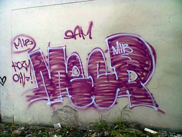 MECR (Throw-up on an illegal wall)