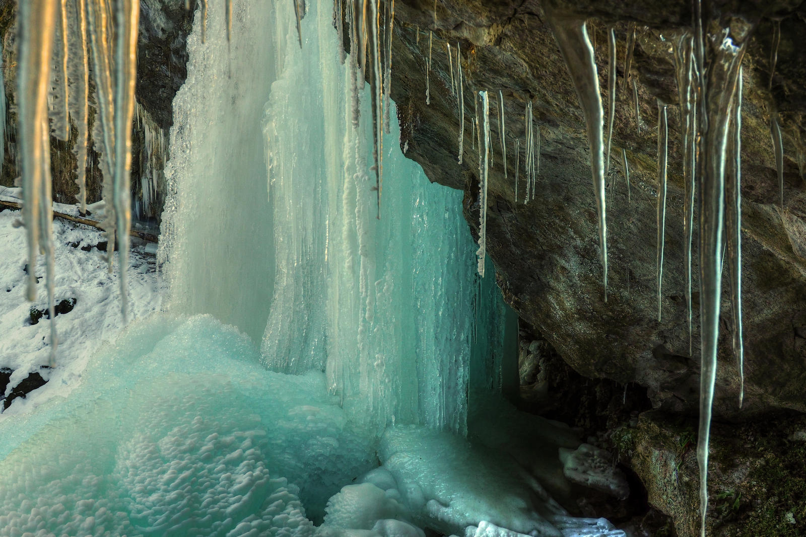 Frosty Shower by Burtn