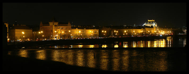 Praha at night