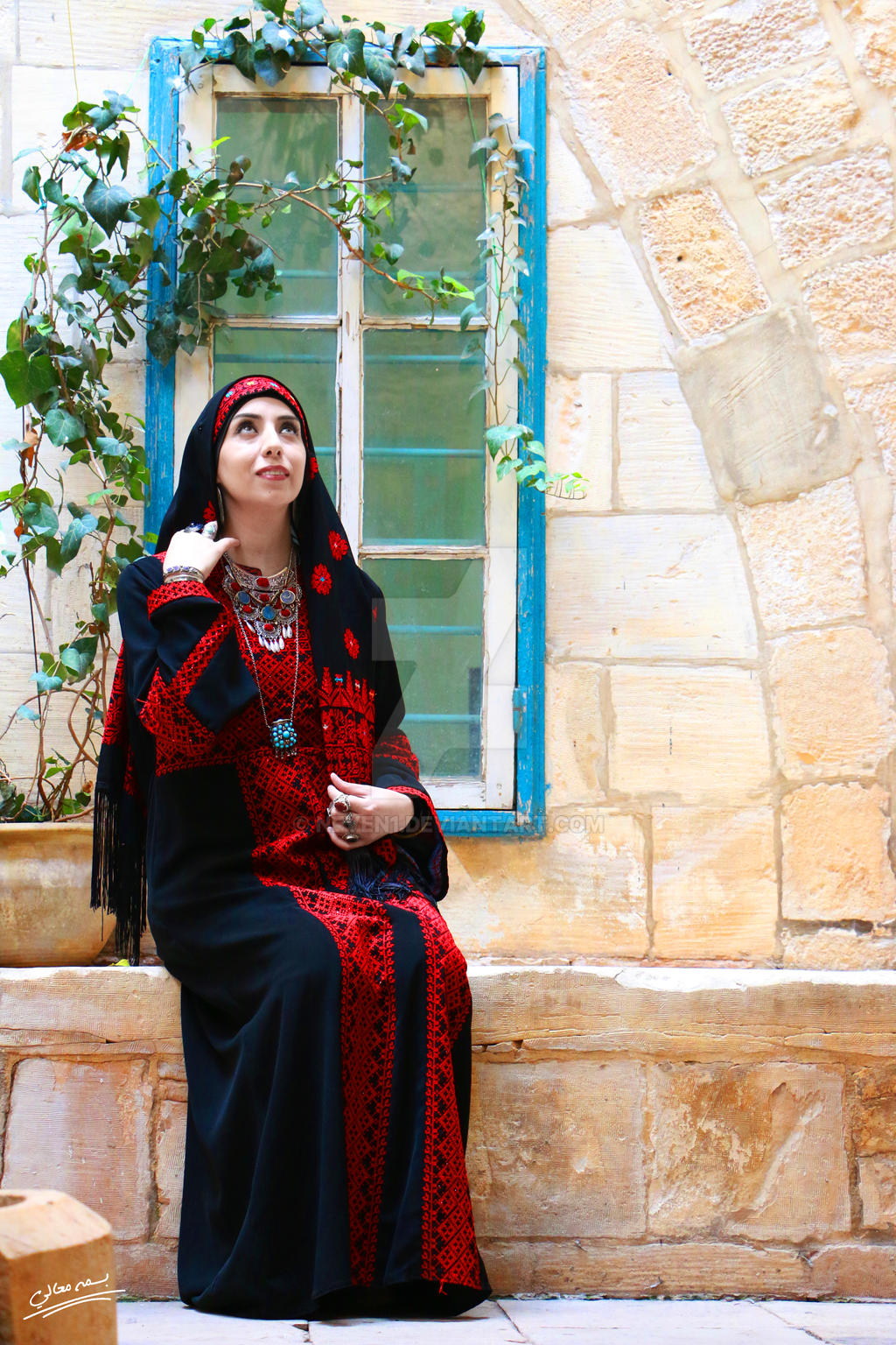 traditional palestinian clothes