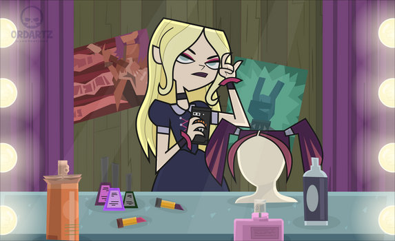 Dawn in Scary Girl disguise