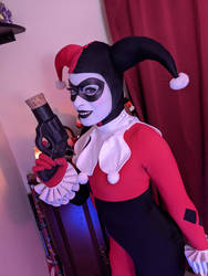 Classic Harley Quinn Cosplay - New Contacts!