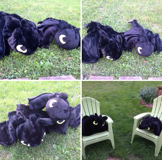 Two Gigantic Toothless Plush