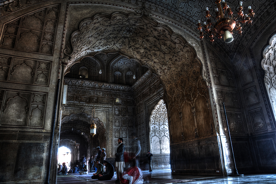 Prayers In Badshahi Mosque