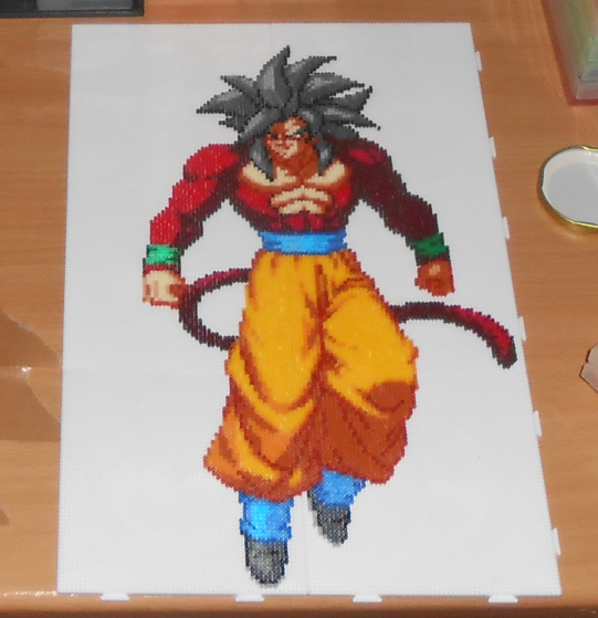 Goku SSJ4 (Mini-Beads)