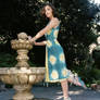 Jennifer Garner blue yellow dress fountain