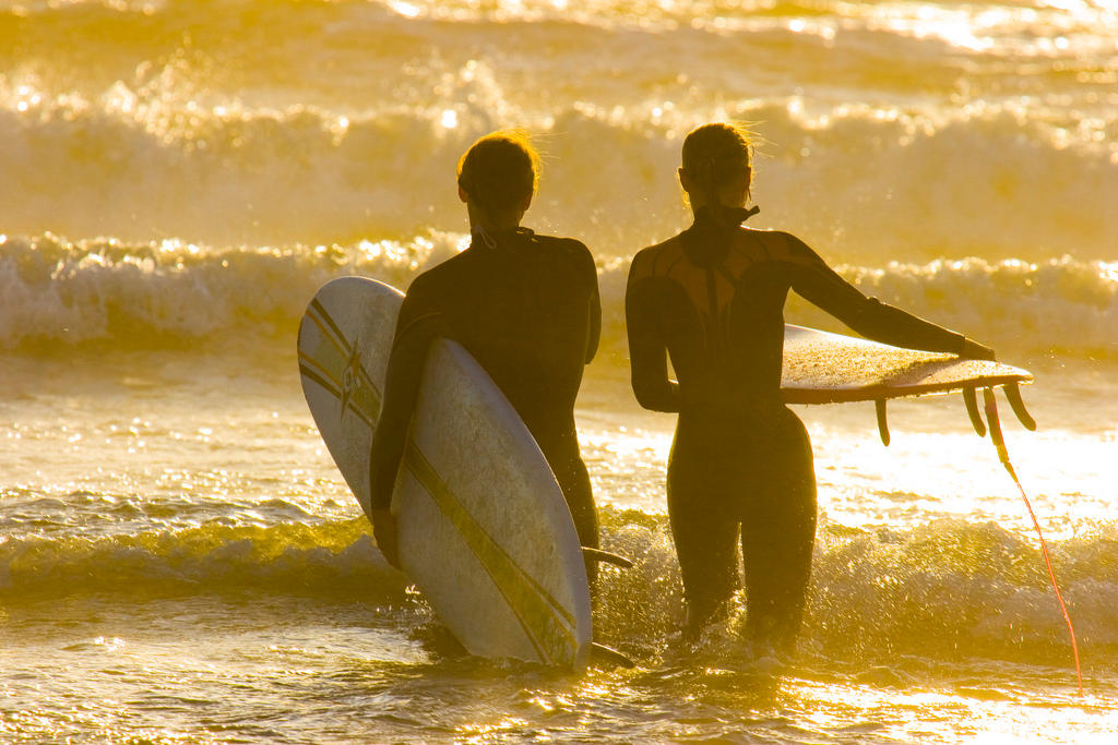 Surfer Chicks by Solarstones on DeviantArt