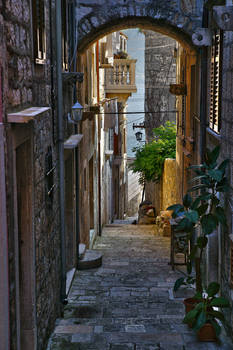 Streets  of  Korcula  5