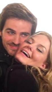 killian and emma hug