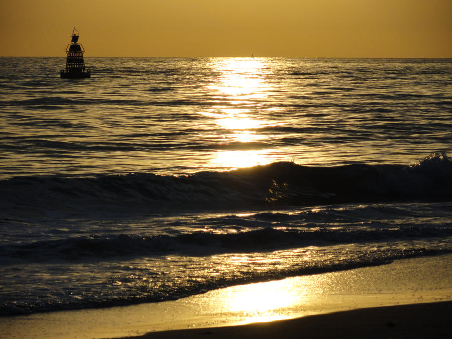 Sea Fade In fading into the sea by taylorfan on DeviantArt