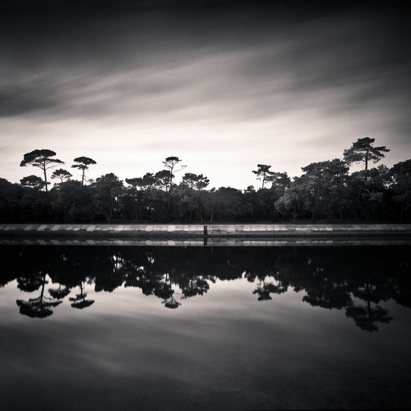 River Side by DenisOlivier