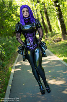 ANASTASIA VOLODINA / PURPLE BEAUTY