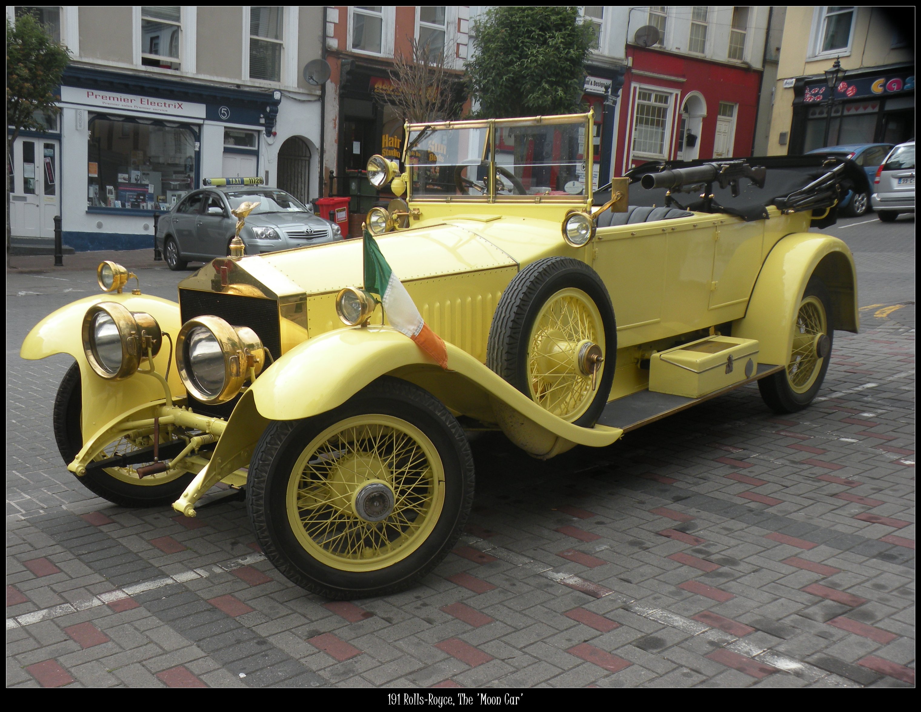 The moon car