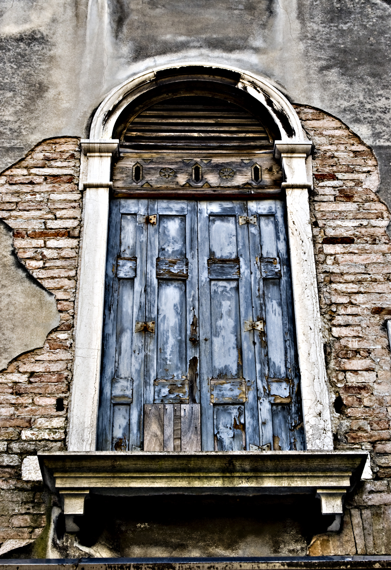 VENICE MAD DOOR OF TEXTURE