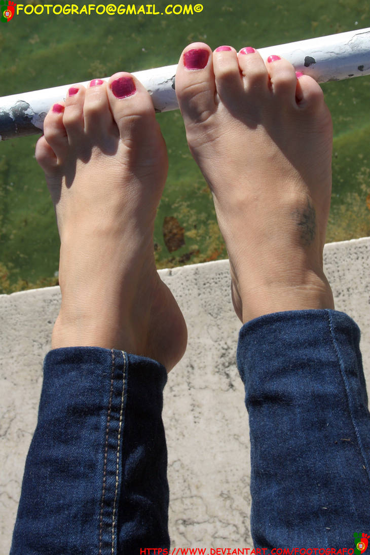 Small Feet 2 by Footografo on DeviantArt