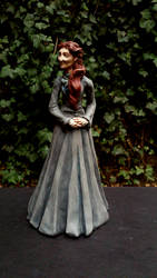 Catelyn Stark sculpture