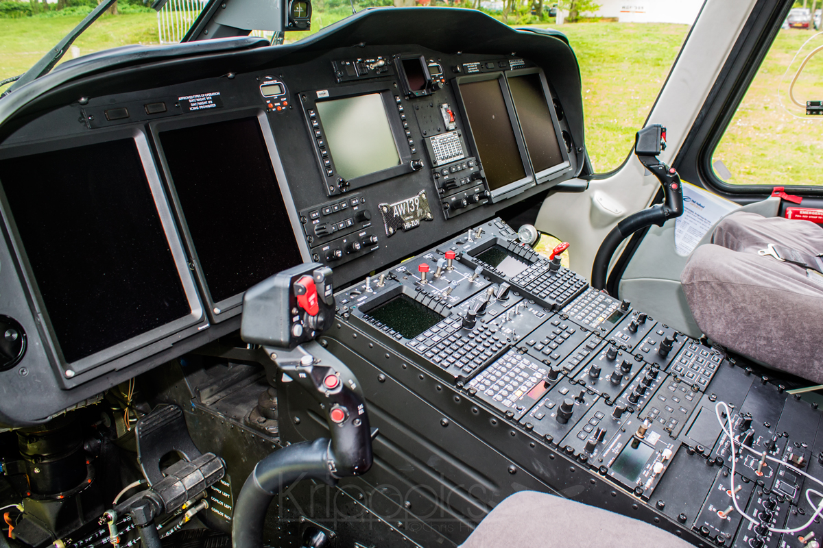 Aw139 Overhead Panel AW139's cockpit by Kripppics on DeviantArt