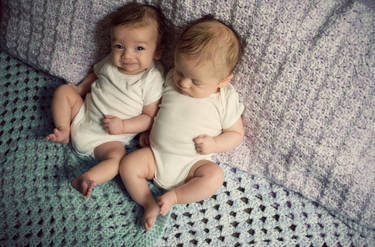 Four Month Old Twins (2)