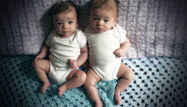 Four Month Old Twins (3)