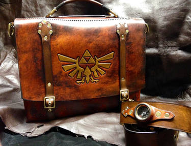 Leather Zelda Messenger bag