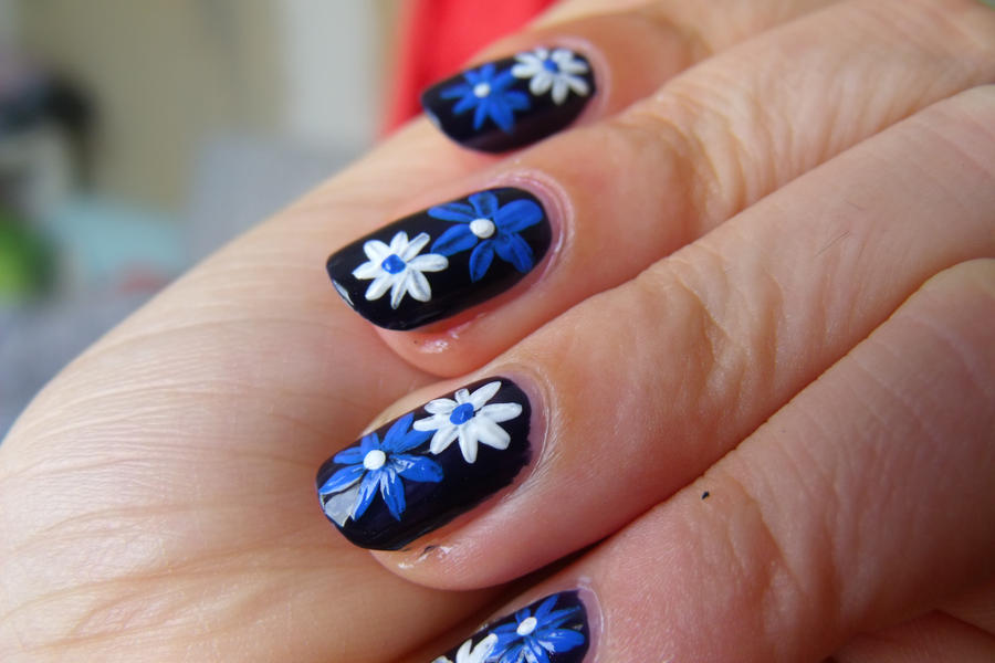 Nail Art Blue flowers