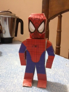 Spiderman paper hero