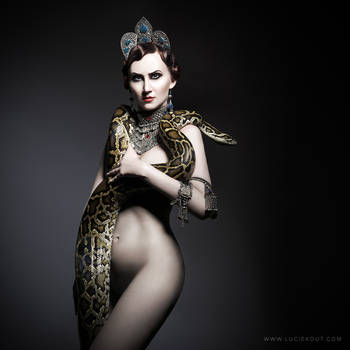 Khalida II by luciekout