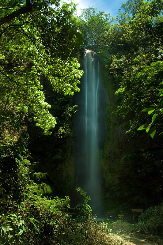 Las Musas Waterfall 01