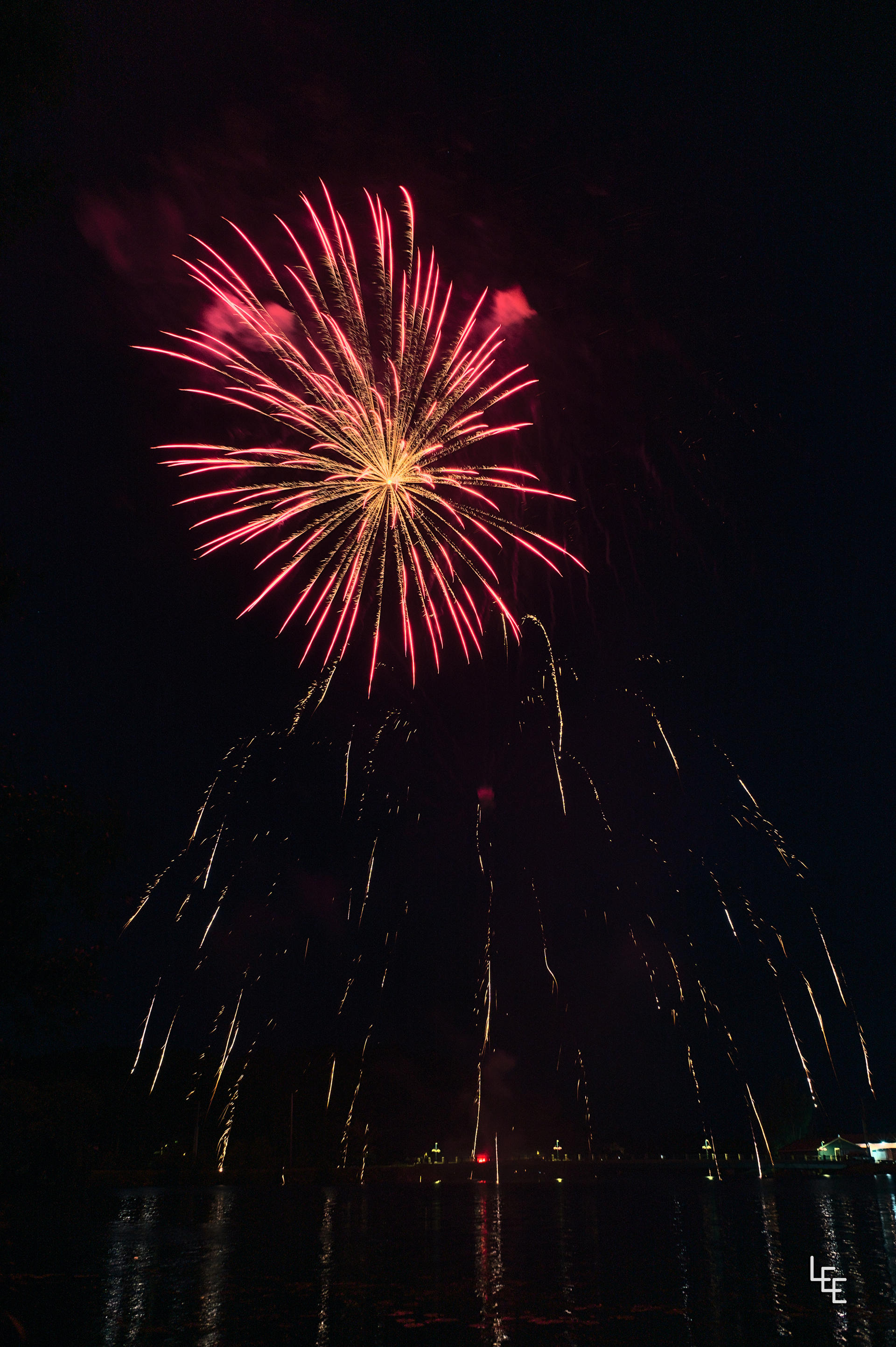 Fireworks Deviantart Fireworks 4 by IamLeeAllen on DeviantArt