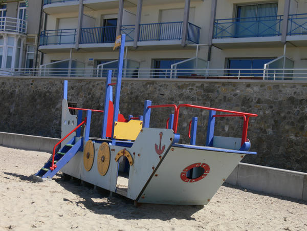 Kids' Pirate Boat