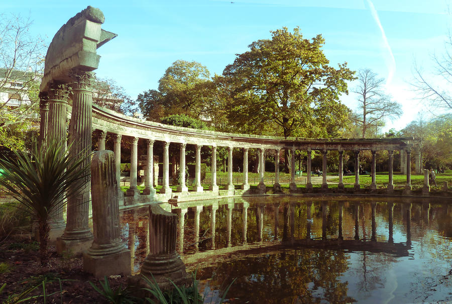 Monceau Park by senzostock Monceau Park by senzostock