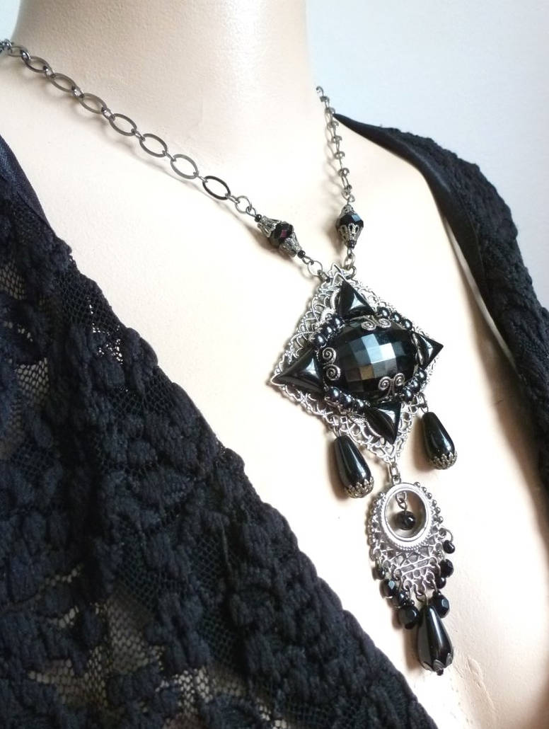 Darkly Romantic by enchantadorn