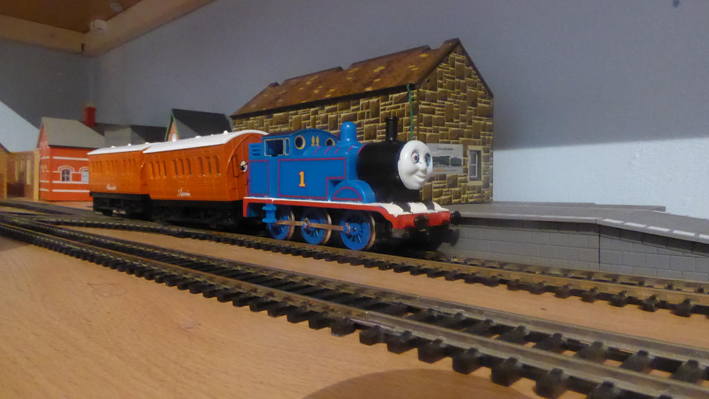 Custom Hornby Thomas - Complete - Set Testing by flyingtardis on DeviantArt