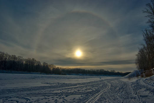 Halo above the frozen river